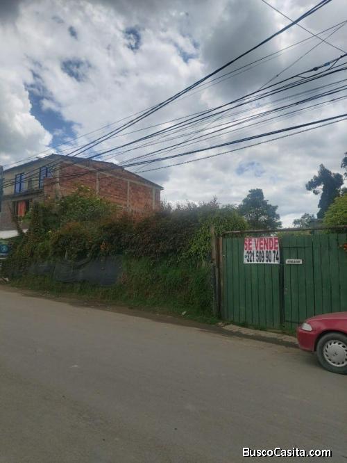 VENDO CASA LOTE C H I A VEREDA FONQUETA 4 ESQUINAS DE 1038 METROS EL LOTE DE AREA 19 * 54 MAS DOS (2