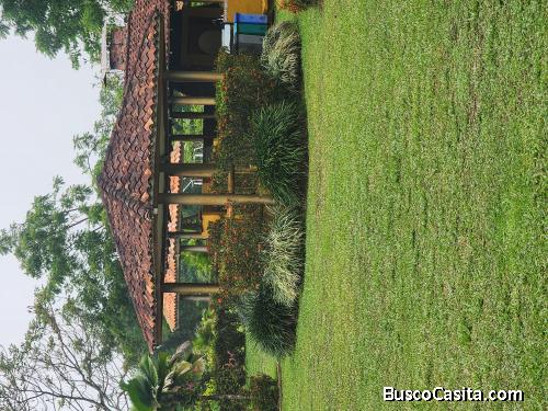 VENDO LOTE 2400 METROS 40*60. VIA VILLAVICENCIO PUERTO LOPEZ CONDOMINIO BOCAS DEL GUAYURIBA EL CONDO
