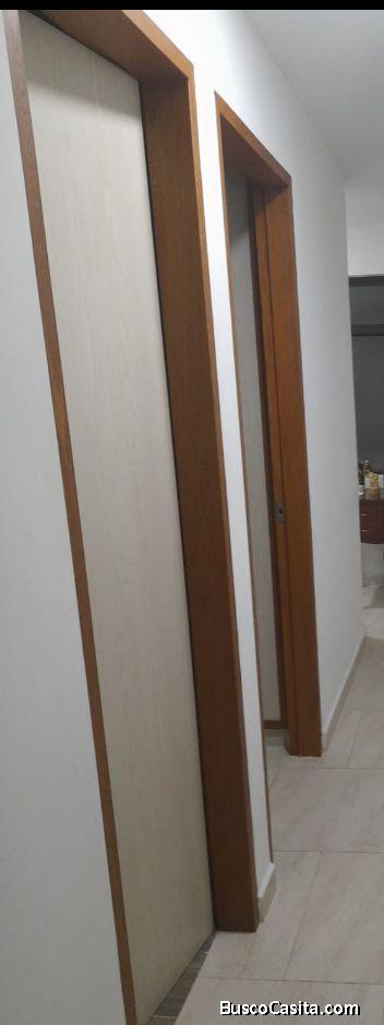 Se arrienda hermosa habitación independiente con baño 