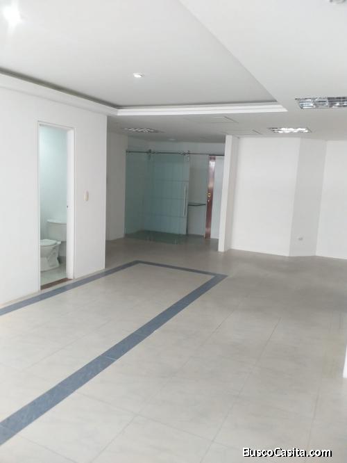 Arriendo Oficina frente a Unicentro 127