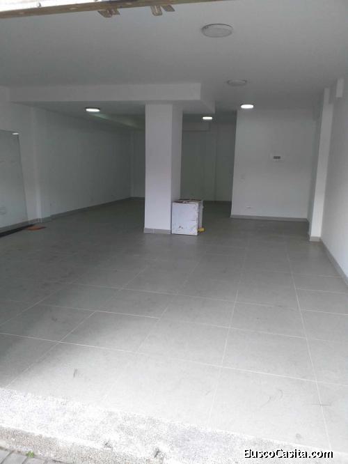 Arriendo local Avenida Boyaca con 53