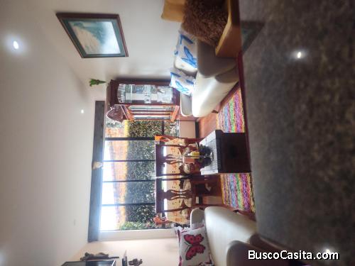 Apartamento PRIMER PISO, 72 mts  con zona verde de 32 metros de uso exclusivo del apartamento, 3 hab