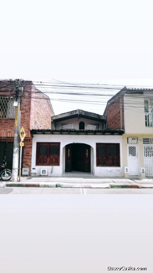 Casa en barrio Belisario Caicedo 