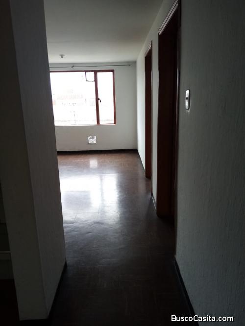 Apartamento pequeño para adultos, sin mascotas