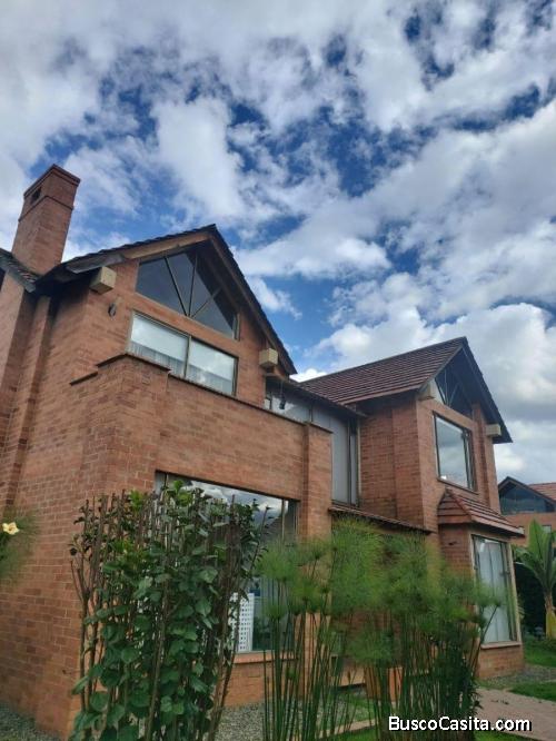 ARRIENDO Casa Cajicá VILLA NATURA , área de construcción 297 área lote 827 dos salas, parqueaderos p