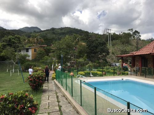 Oportunidad. Hermosa finca ubicada en medio de la naturaleza
