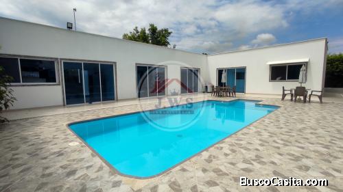 VENTA CASA QUINTA CON PISCINA EN VILLAVICENCIO 