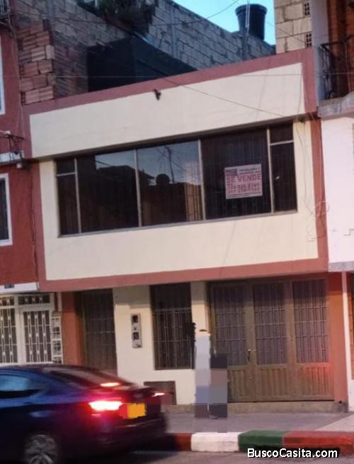 CASA 2 PISOS EN SUBA, BARRIO LAGOS DE SUBA. BOGOTÁ