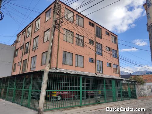 VENTA DE APARTAMENTO AMPLIO SEGUNDO PISO POR MOTIVO DE VIAJE