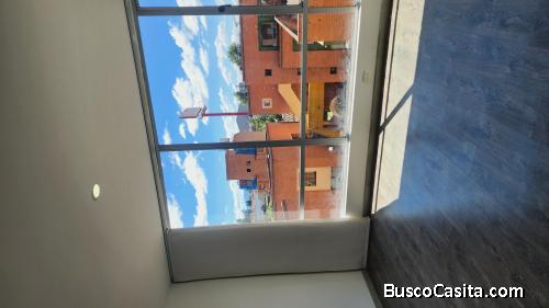 ARRIENDO APARTAMENTO 80 METROS 3 HABITACIONES 3 BAÑOS , SALA COMEDOR, LAVANDERIA COCINA, 1 PARQUEADE