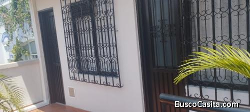 VENDO CASA EN BARRIO GRANADA PARA INVERSION
