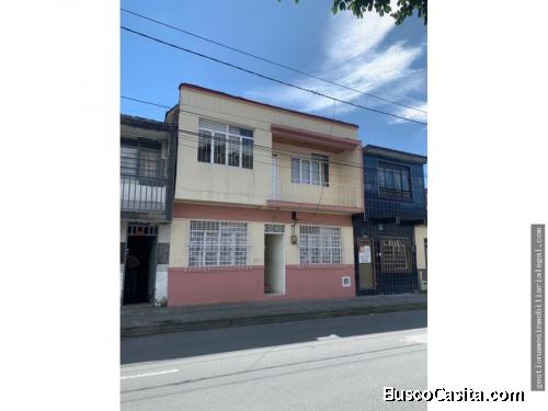 Se vende casa sector centrico de Pereira de 7.5 m2 de ancho por 24.50 m2 de centro