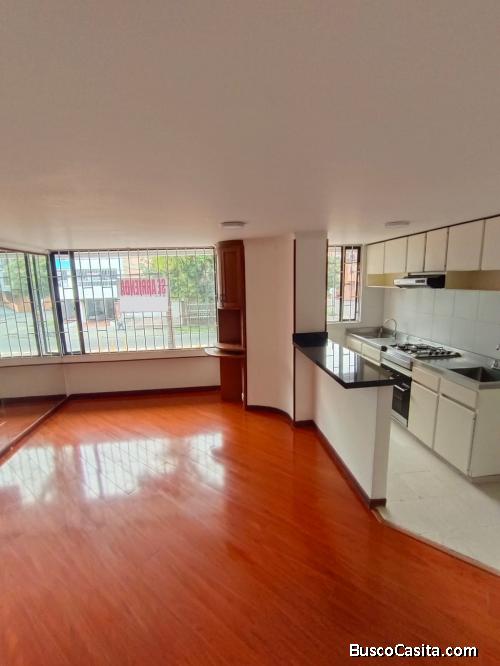 SE ARRIENDA  APARTAMENTO DUPLEX EN SANTA BARBARA