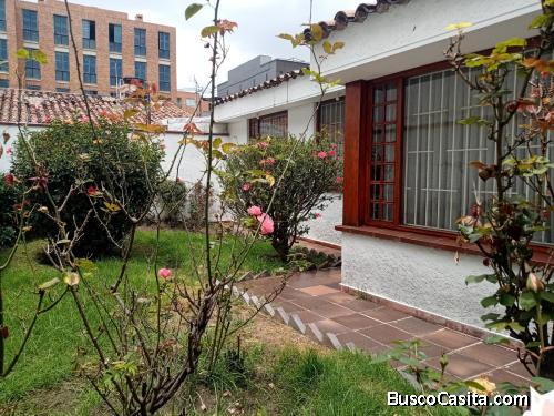 VENDO CASA EN NUEVA AUTOPISTA PARA REMODELAR