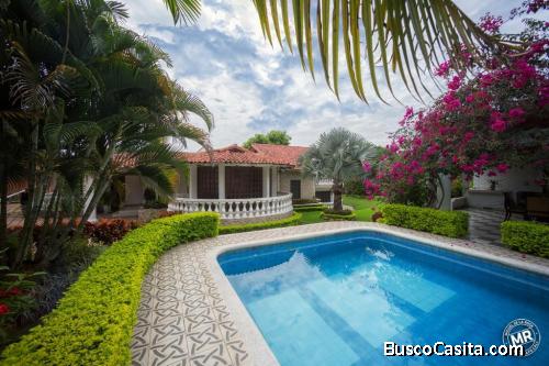 SE VENDE CASA EN CIUDAD JARDIN - SUR