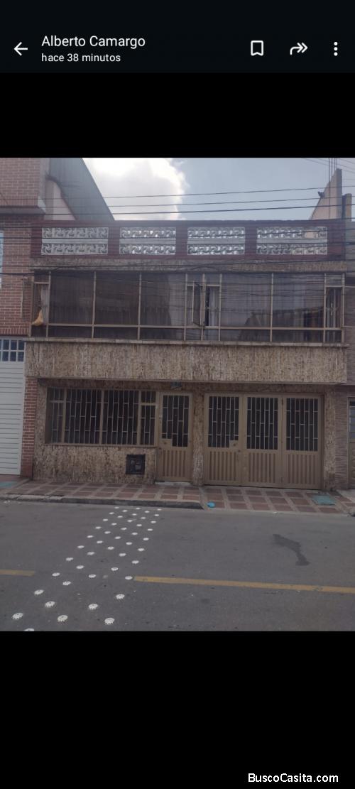 Casa 8*20 fondo bravo Paez garaje para 2 carros, patio y terraza 