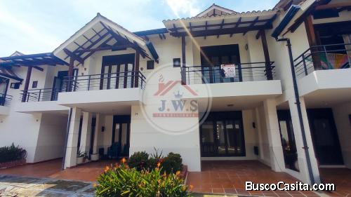Casa En Arriendo En Villavicencio, En Conjunto Cerrado La Toscana - JWS Inmobiliaria