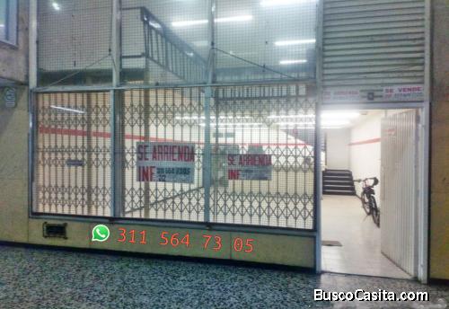 Arriendo o Vendo amplio local - bodega 2 pisos en el Centro de Btá, Puede usarse para vivienda