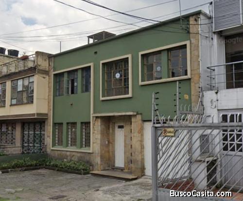 Amplia casa ubicada cerca a Corferias y la Av. El Dorado