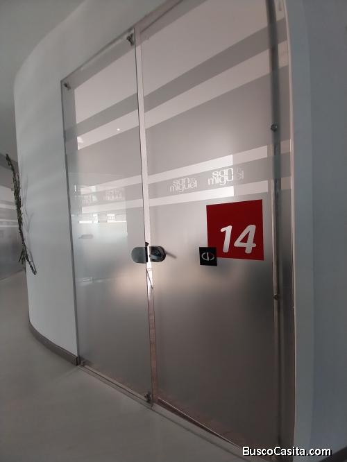 renta de lujosa oficina amoblada Pereira 
