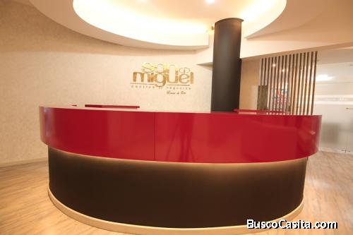 se encuentran disponibles oficinas amobladas en alquiler