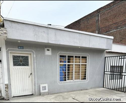 Casa en enorme lote 