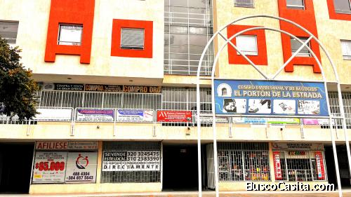 Local  comercial con parqueadero en Centro Empresarial y de Negocios Porton de la Estrada