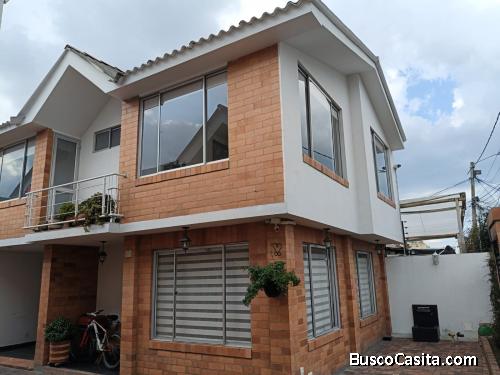 CASA ESQUINERA CONJUNTO CERRADO CAJICA