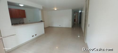 Apartamento con excelente ubicación, en zona residencial y en perfecto estado