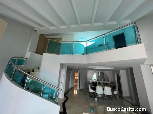 Se vende hermoso penthouse en Cali los cristales 