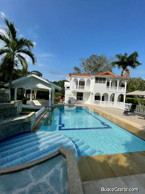CASA EN VENTA EN CONJUNTO CERRADO CARMEN DE APICALA GIRARDOT