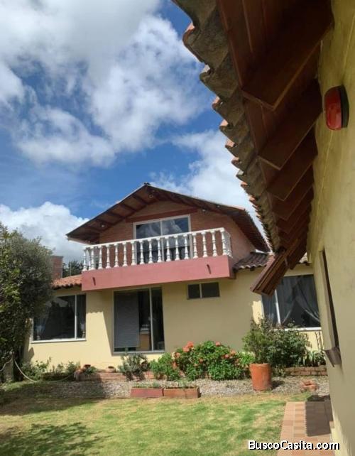 SE VENDE CASA CAMPESTRE EN CHÍA