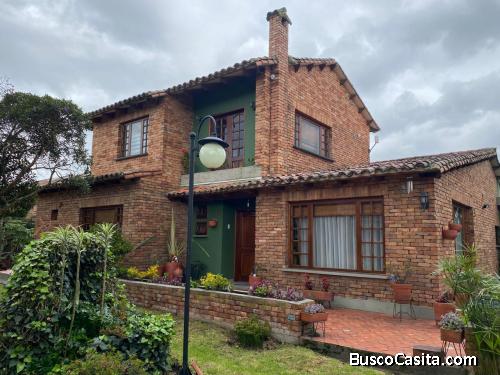 Venta de casa en condominio