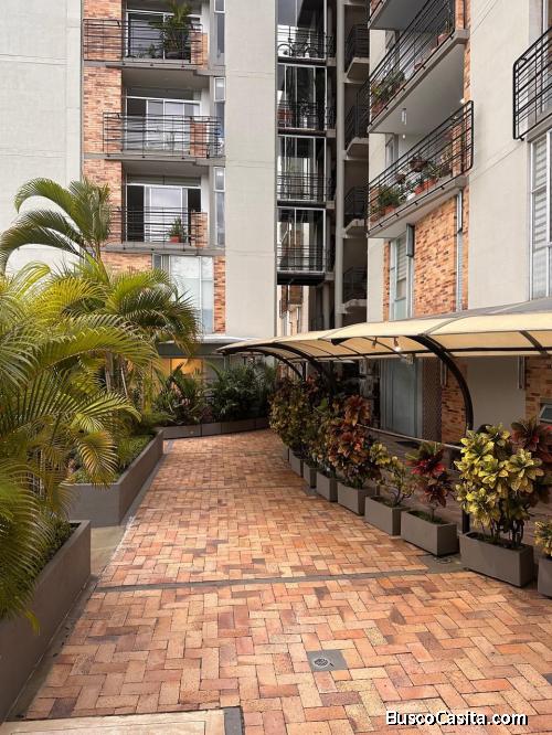 Hermoso Apartamento Dúplex con Terraza y 2 Garajes