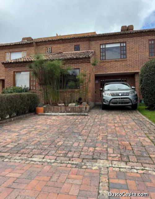 SE VENDE CASA EN CHÍA CONJUNTO SANTA MARIA DE RÍO FRIO