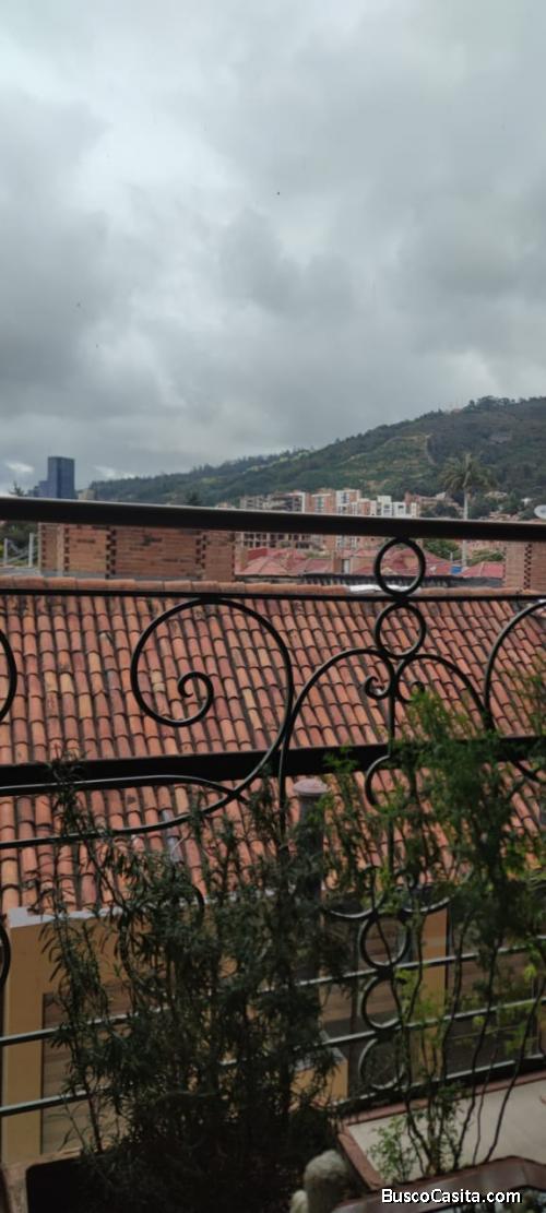 Apartamento Berlmira, 2 alcobas tercer piso, ascensor, estrato 4, Garaje y depósito, 60m2