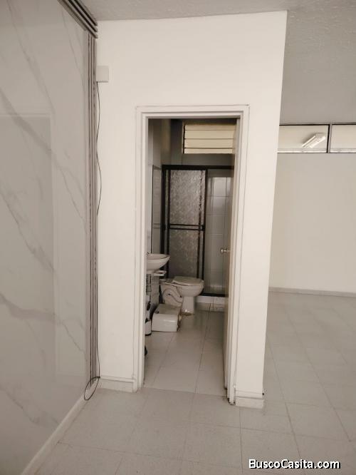 Se alquila Oficina Primer Piso