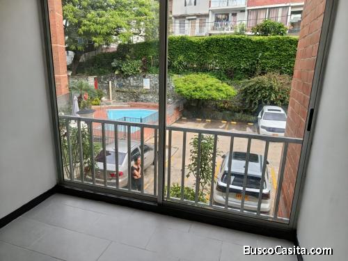 SE ALQUILA ESTUPENDO APARTAMENTO 