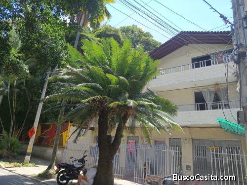 APARTAMENTO TOTALMENTE RENOVADO EN BARRIO LA FLORESTA ,MEDELLIN COLOMBIA.LISTO PARA HABITAR