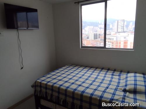 ARRIENDO HABITACIÓN EN ITAGÜÍ (AMOBLADA; EN EDIFICIO; A 3 CUADRAS DEL PARQUE PRINCIPAL):
