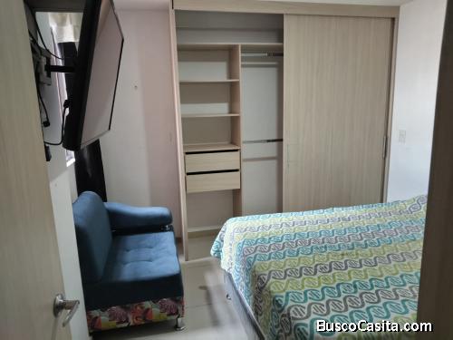 ARRIENDO HABITACIÓN EN ITAGÜÍ (AMOBLADA; EN EDIFICIO; A 3 CUADRAS DEL PARQUE PRINCIPAL):