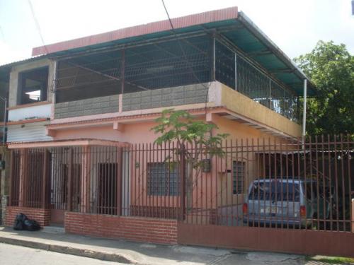 Vendo casa en La Maracaya 11-4492