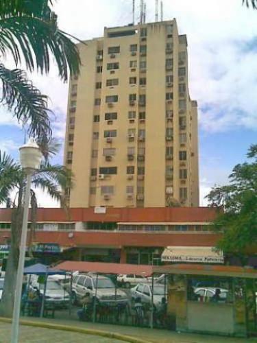 APARTAMENTO EN ALQUILER PARA OFICINA O CONSULTORIO