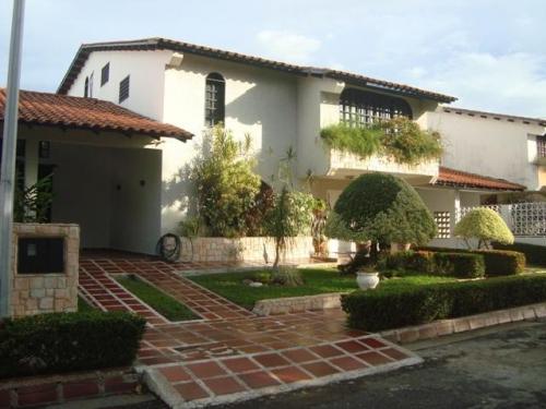 Casita.com.ve VENDE BELLA CASA EN  URB. VILLA ANTILLANA 