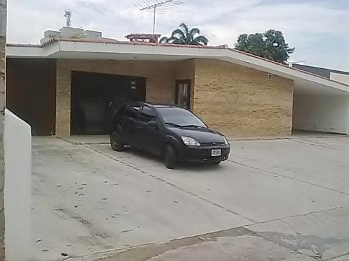 Alquilo quinta para uso comercial La viña