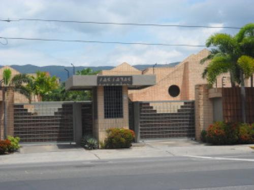 Townhouse en Venta Naguanagua Edo Carabobo cód. 11-5203