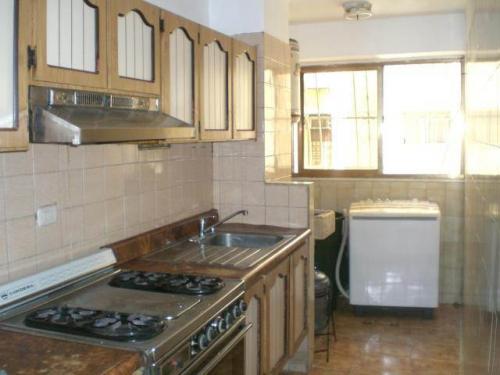 Apartamento en Venta Plena Avenida Constitucion con 160000 BsF de Inicial,Cod 10-9903
