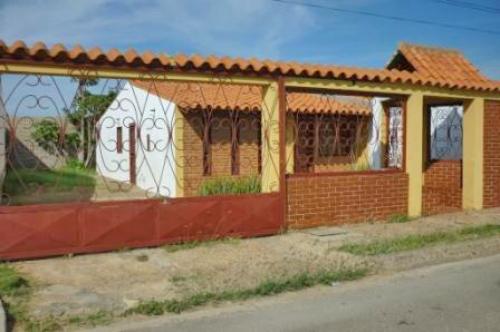 Casa  Venta  Puerta Maraven  Estado Falcon COD: 10 5507