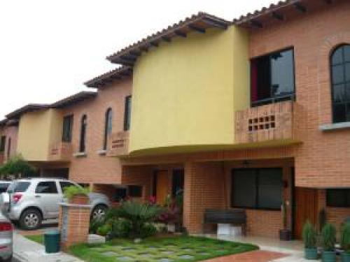 Townhouse en Venta Mañongo Edo Carabobo cód. 11-5625