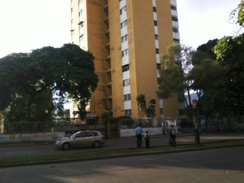 Bonito y comodo apartamento en Los Jardines del Valle